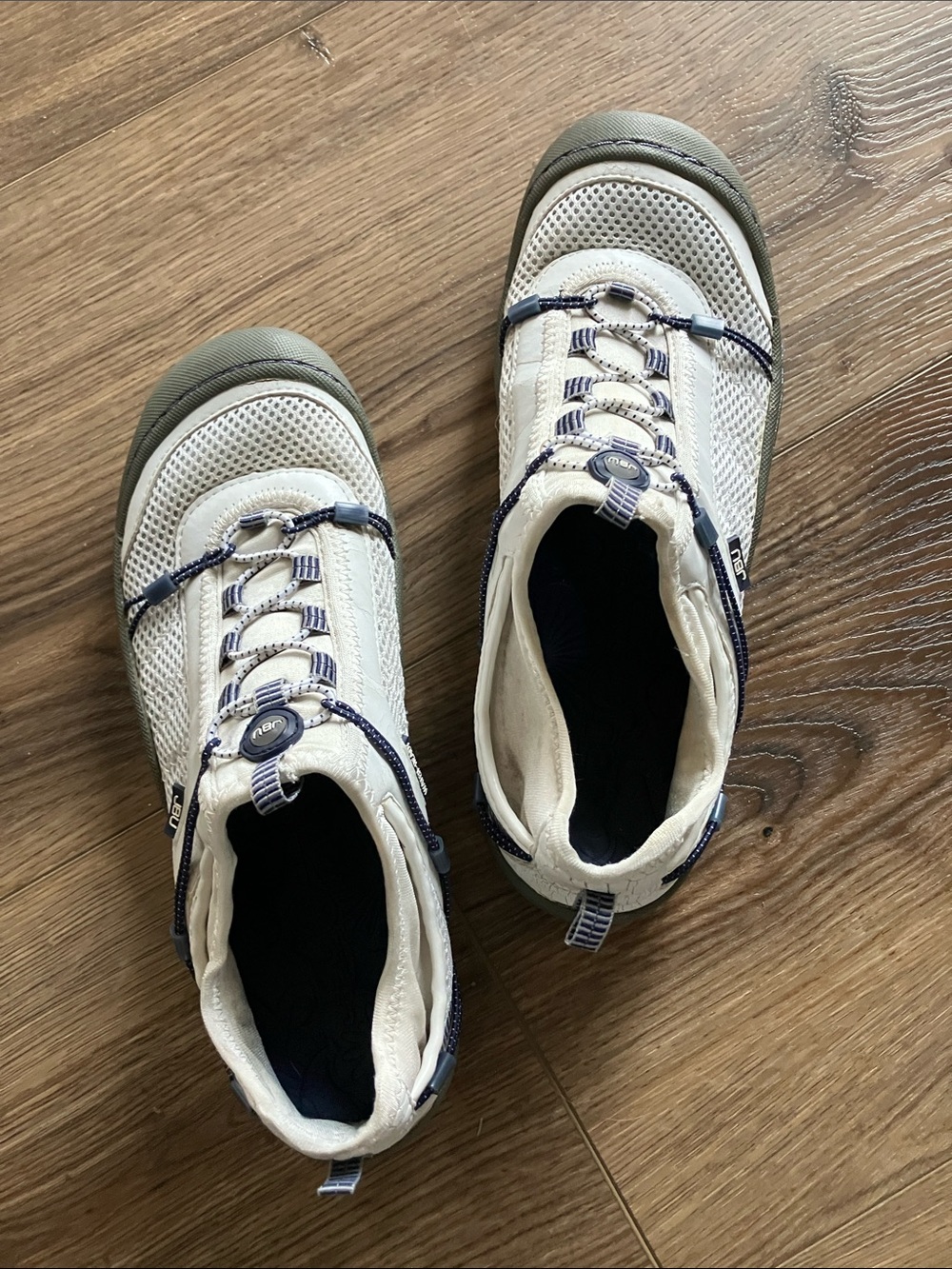 JBU Women's Off-White and Olive Casual Lace-Up Sneakers